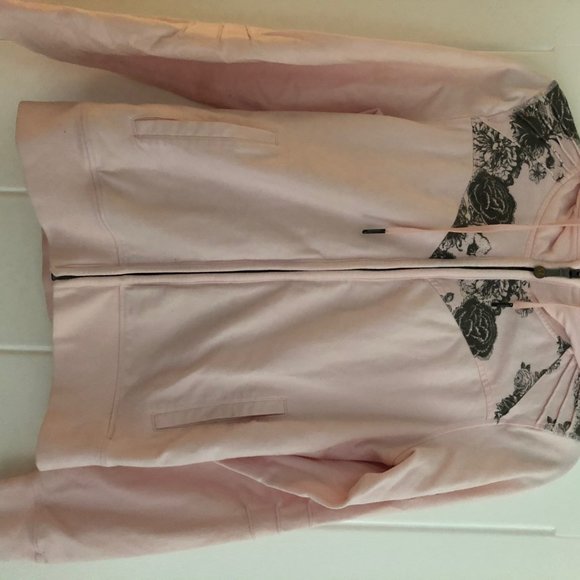 Lululemon Light weight hoodie - Picture 2 of 8